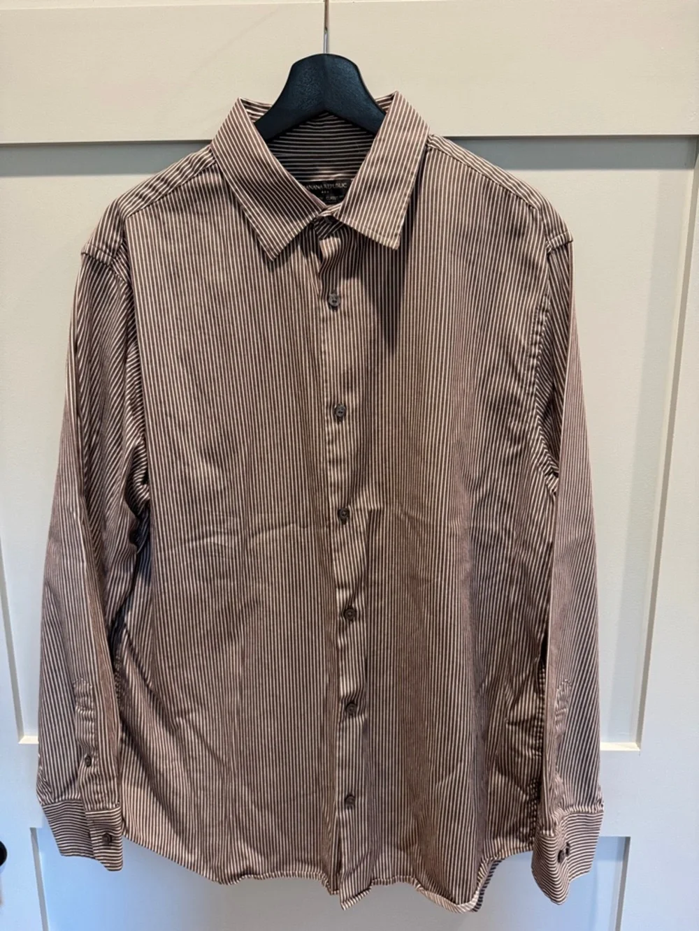 Banana Republic Long Sleeve Collared Button Down Dress Shirt